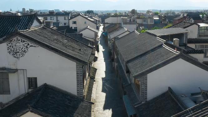 疫情下的云南大理喜洲古镇街道航拍