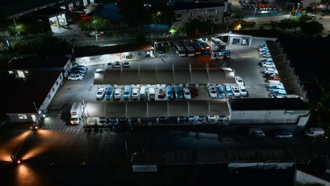 城市夜景深圳龙岗汽车充电站
