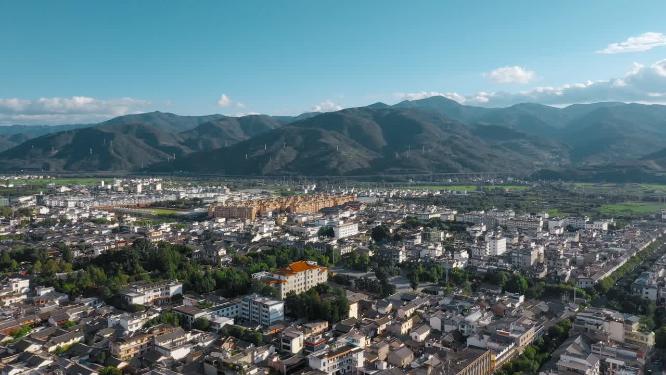 云南大理巍山周边村镇全景