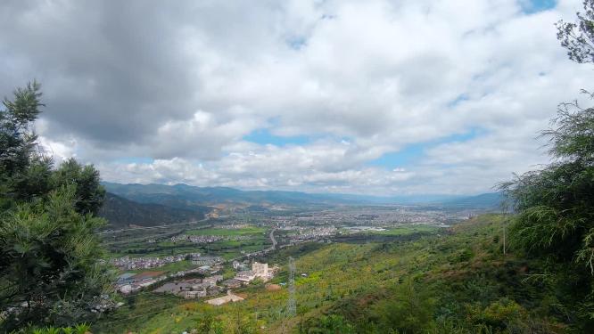 云南大理巍山县城远景延时视频