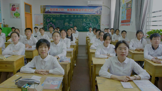 校园学生课堂朗诵