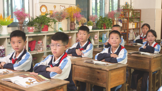 小学生课堂朗诵