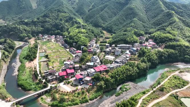 航拍美丽乡村 村庄街道建筑 新农村发展生活