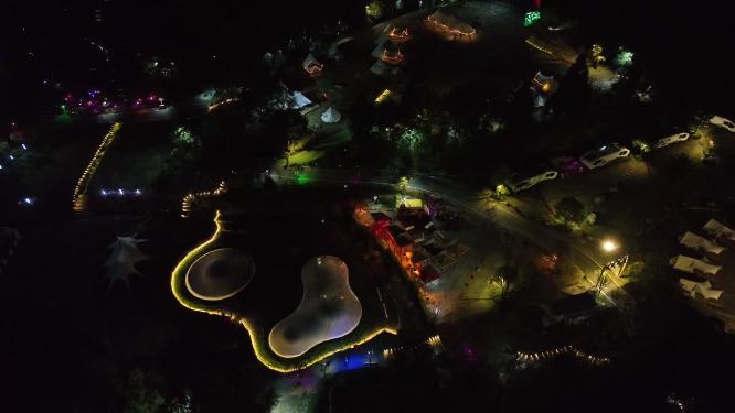航拍夜晚营地烧烤聚会