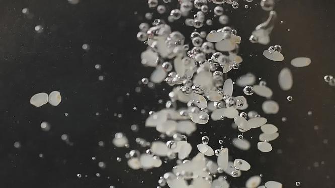 美食大米落水
