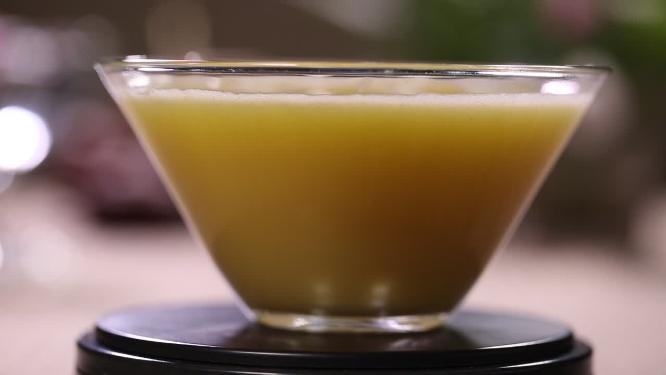 一碗玉米面粥熬粥