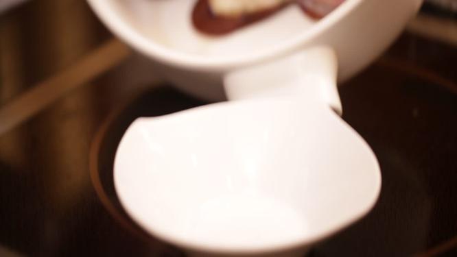 腌制茄子去除水分