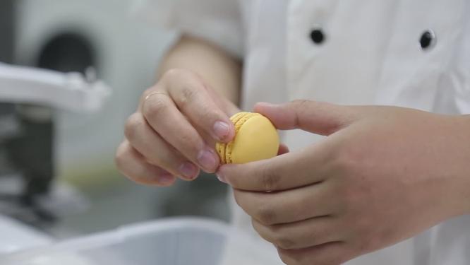厨师制作甜品马卡龙手部特写