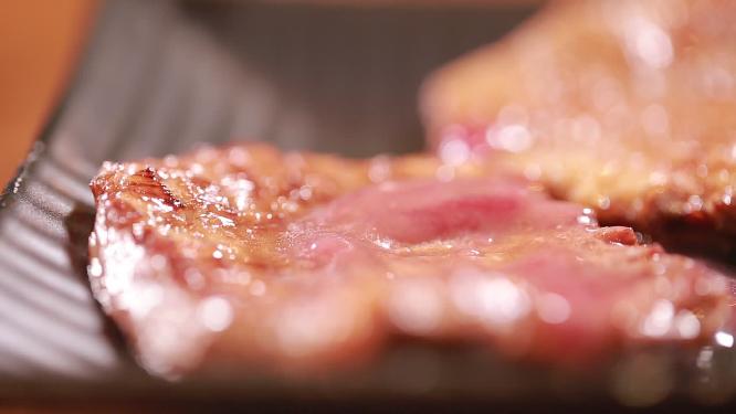 软嫩多汁烤肉牛排