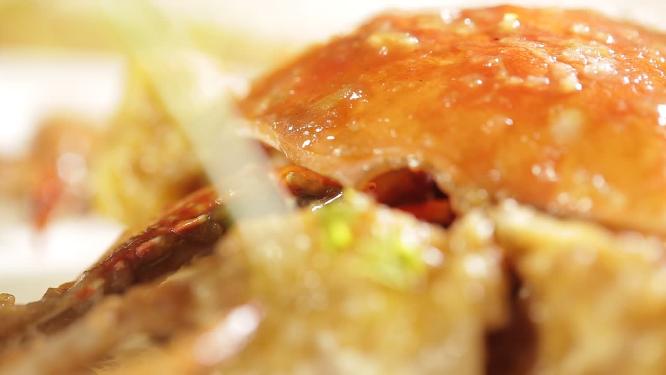 海鲜水产烧豆腐螃蟹和豆腐