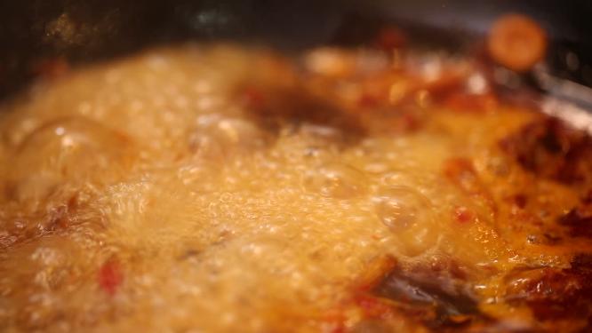 烹饪红烧鸡肉炖干锅鸭土匪鸭