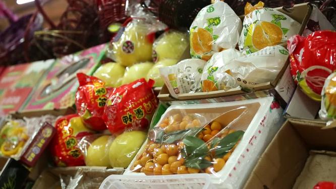 菜市场卖水果柚子橙子俯拍视角