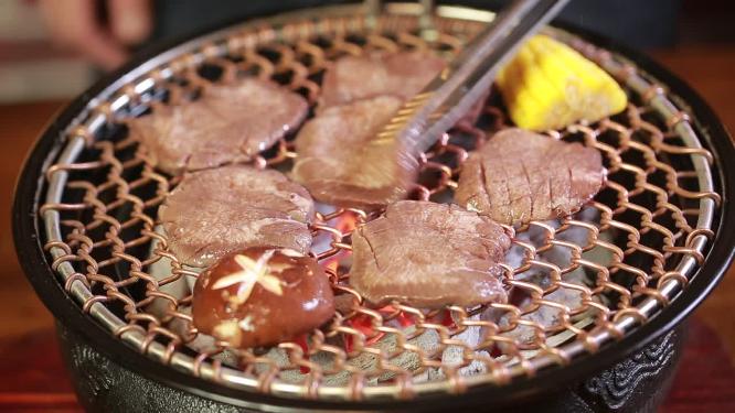 韩式篦子烤肉炭火烧烤美食