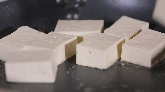 煎豆腐炸豆腐臭豆腐