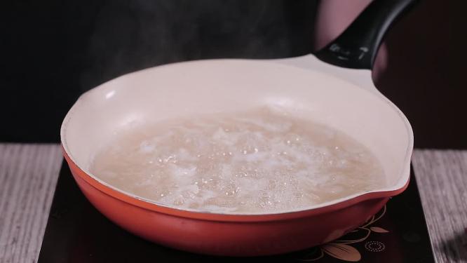 平底锅炖银耳银耳羹3