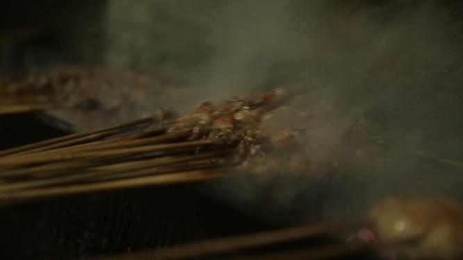 明炉烤串炭火烧烤羊肉串