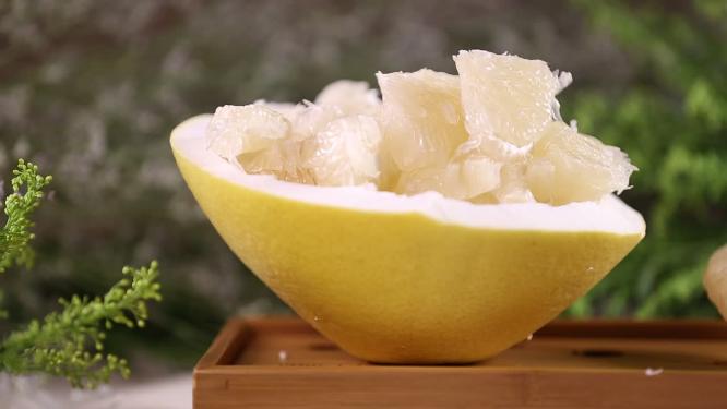 水果拼盘柚子果盘