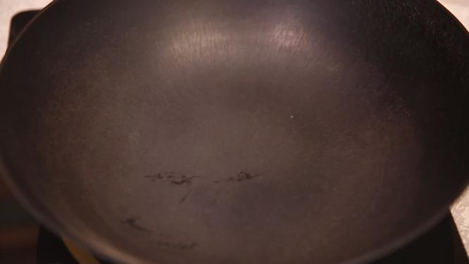 水焯排骨去血沫