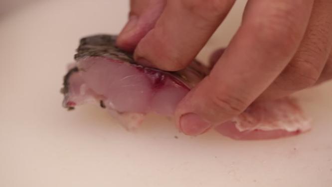 片鱼肉剔骨去骨