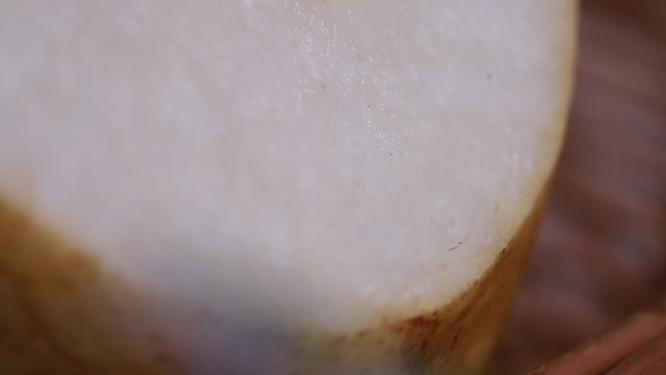 秋季梨子果肉汁水