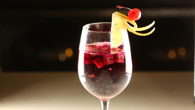 苏打红酒调鸡尾酒7