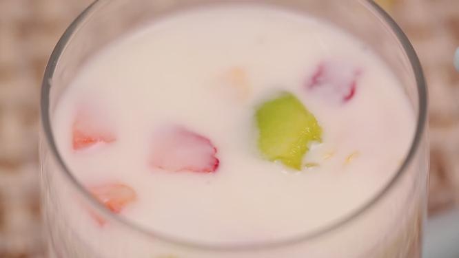 酸奶发酵乳水果捞3