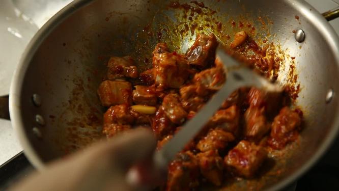 香辣底料炒排骨焖豆角6