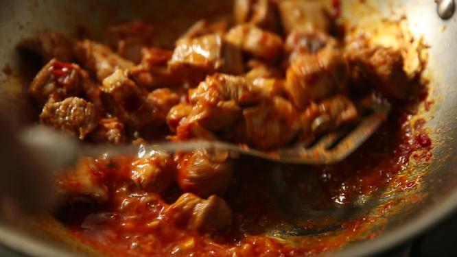香辣底料炒排骨焖豆角8