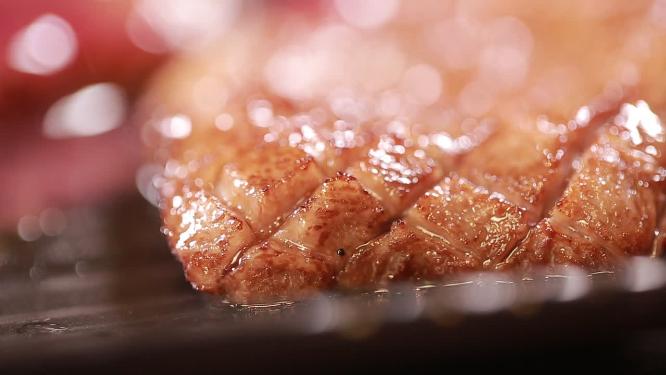 多汁烤肉牛排肉质4