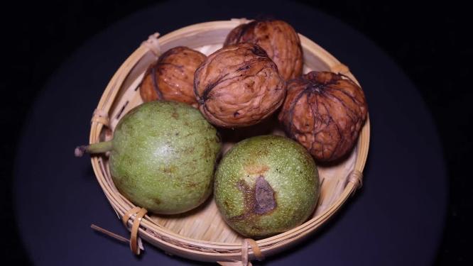 青皮核桃鲜核桃时令美食4