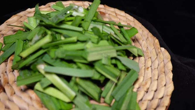 切韭菜蔬菜春菜包饺子6