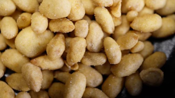 办公室零食蟹黄瓜子