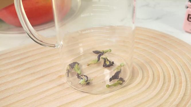 热水冲蝶豆花食物色素花青素3