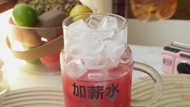 西瓜汁加入冰块柠檬茶果茶6