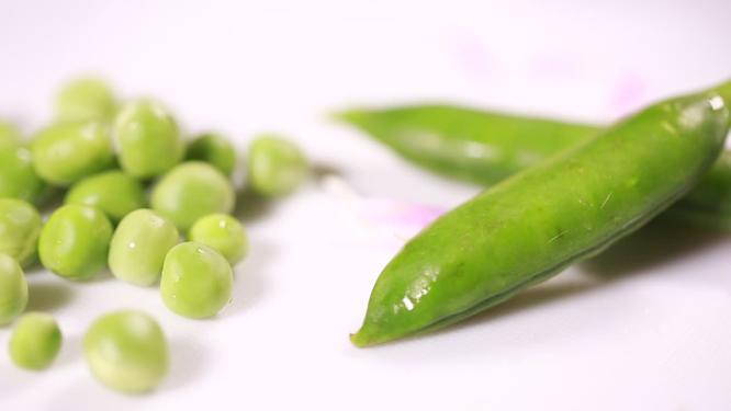 剥豌豆粒剥青豆