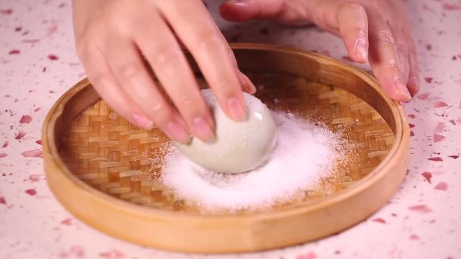 【镜头合集】白酒食盐锡纸腌制咸鸭蛋过程
