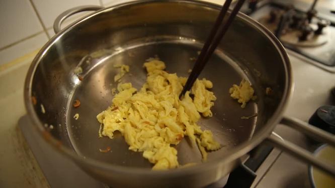 打鸡蛋搅鸡蛋炒鸡蛋碎