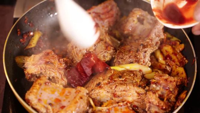 炖肉炖排骨红烧小排