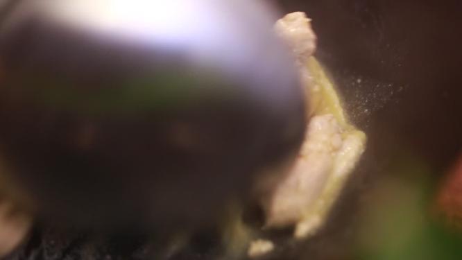 红烧鸡肉炒鸡块