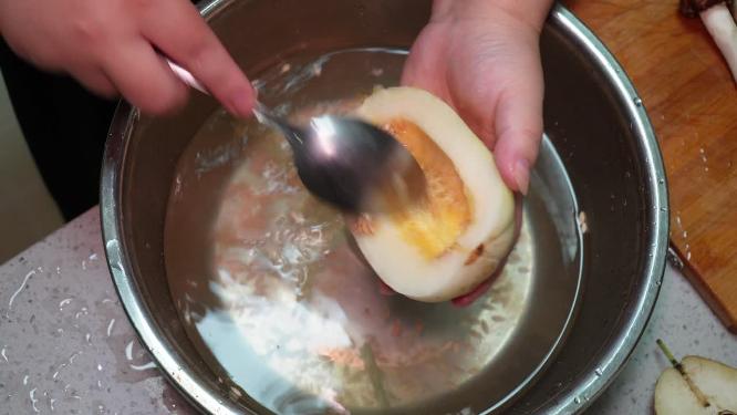 切开的东北香瓜白糖罐甜瓜精密香瓜