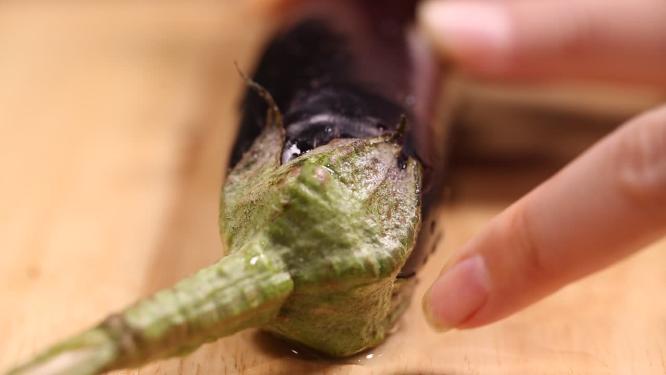 切开的茄子瓤茄子籽茄子肉