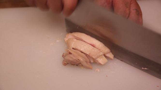 切鸡腿肉鸡腿剔骨