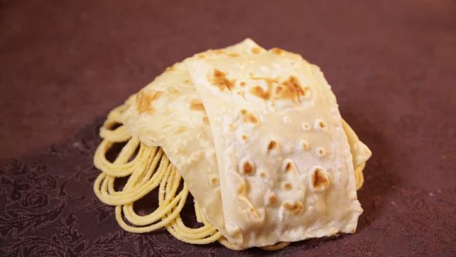 家常美食口袋饼卷合菜