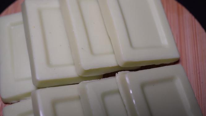抹茶巧克力牛奶巧克力白巧克力糖果甜品