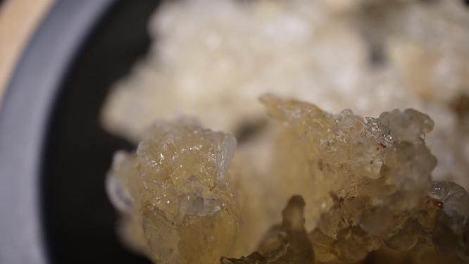 拉丝雪燕天然桃胶美容养颜补品滋补