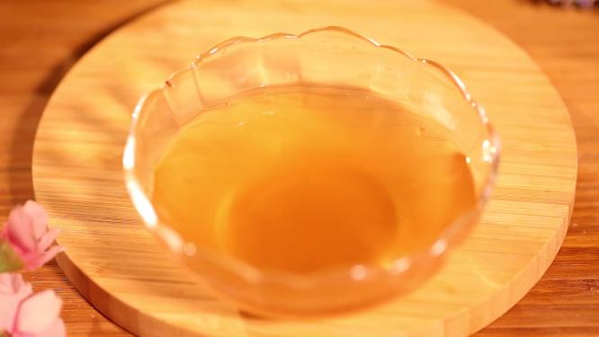 料酒黄酒提鲜增香的香菇水