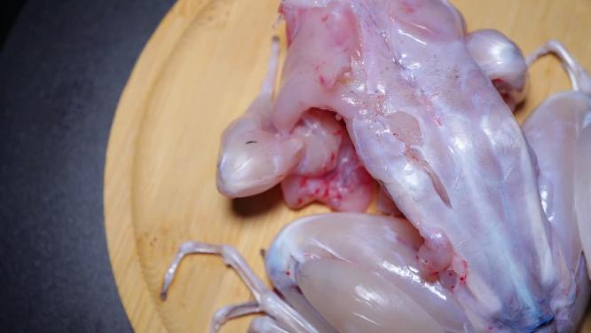 流行食材牛蛙大排档