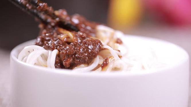 烂肉酱烂肉面牛肉酱拌饭酱
