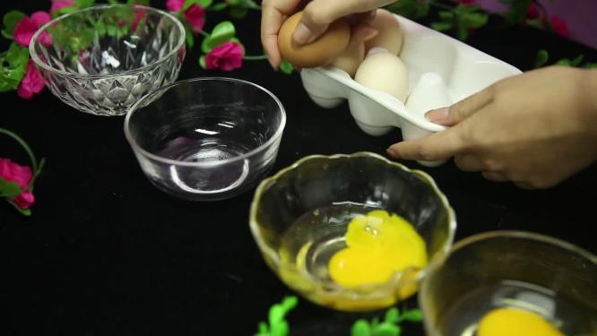 碗里的鸡蛋黄