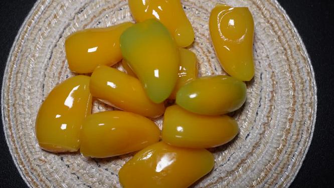 网红儿童零食剥皮芒果软糖qq糖